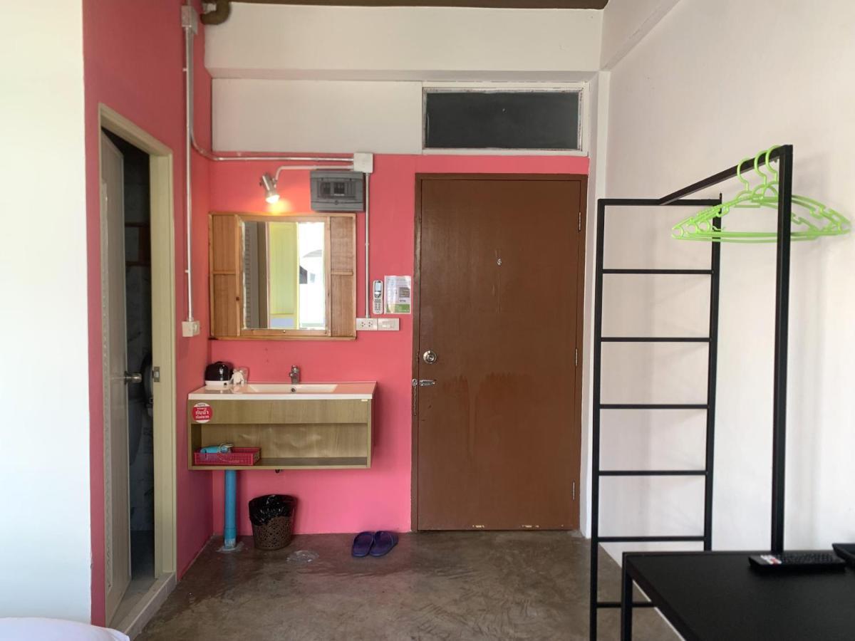 Sleep Sheep Phuket Hostel Sha Kültér fotó